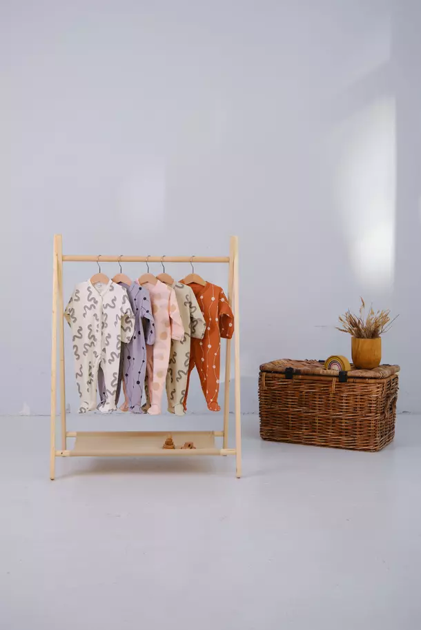 Подробный чек-лист одежды для новорожденного: что и в каком количестве покупать